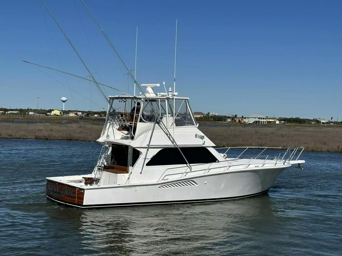 43' Viking 2001 43 Convertible 